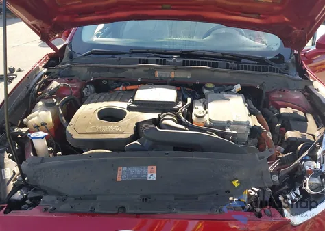 2016 Ford Fusion Energi Titanium from USA, damaged, VIN 3FA6P0SU0GR123335